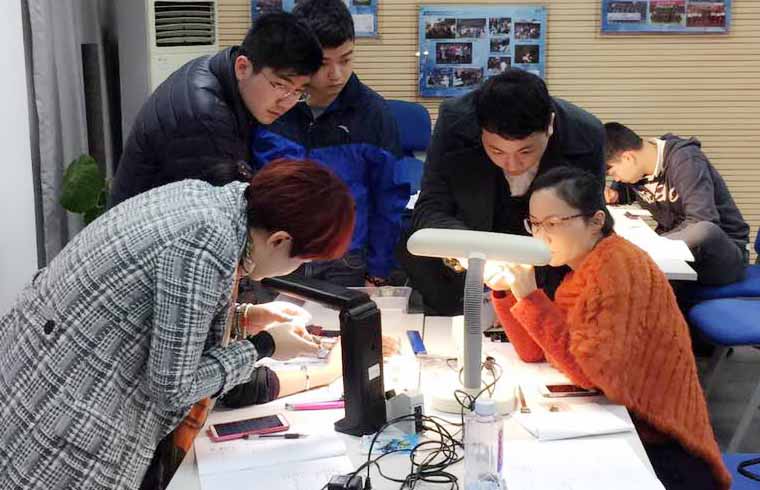 2015年翡翠鉴定与质量评价课程火热开讲啦